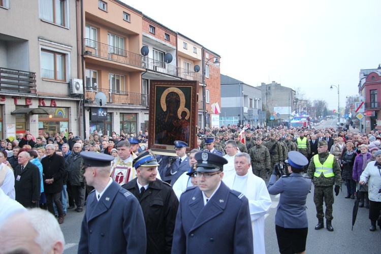 Powitanie ikony MB Częstochowskiej w parafii pw. św. Wawrzyńca w Sochaczewie