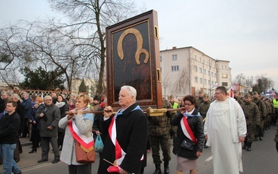 Powitanie ikony MB Częstochowskiej w parafii pw. św. Wawrzyńca w Sochaczewie