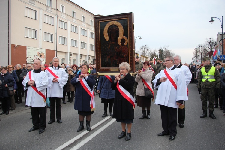 Powitanie ikony MB Częstochowskiej w parafii pw. św. Wawrzyńca w Sochaczewie