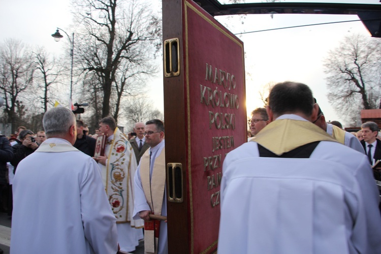 Powitanie ikony MB Częstochowskiej w parafii pw. św. Wawrzyńca w Sochaczewie