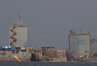 Sewol znów na powierzchni