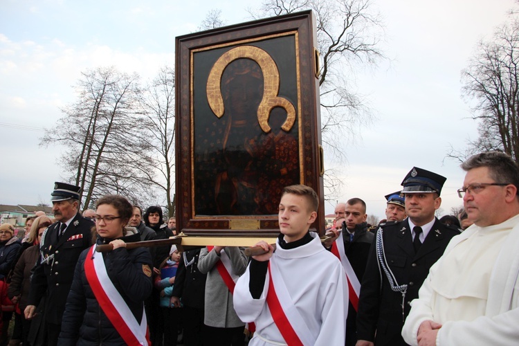 Powitanie ikony MB Częstochowskiej w Brzozowie