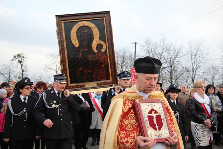 Powitanie ikony MB Częstochowskiej w Brzozowie