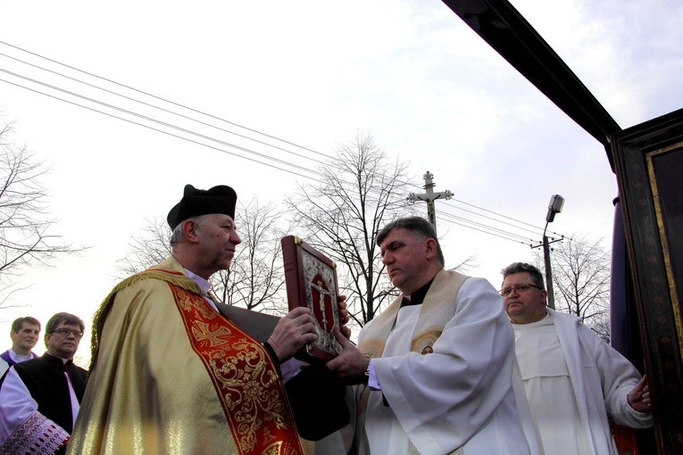 Powitanie ikony MB Częstochowskiej w Brzozowie
