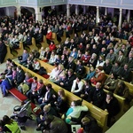 Koncert Mietka Szcześniaka w Miliczu