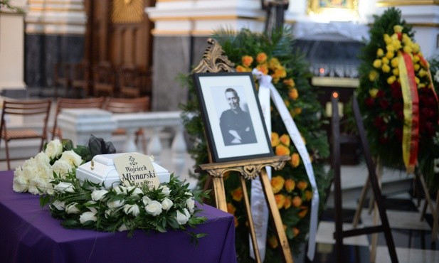 Na warszawskich Starych Powązkach pożegnano Wojciecha Młynarskiego