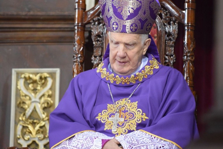 Mszy św. przewodniczył i homilię wygłosił bp Ignacy Dec