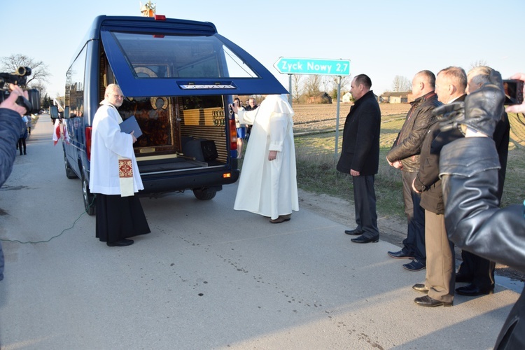 Powitanie ikony MB Częstochowskiej w Zycku