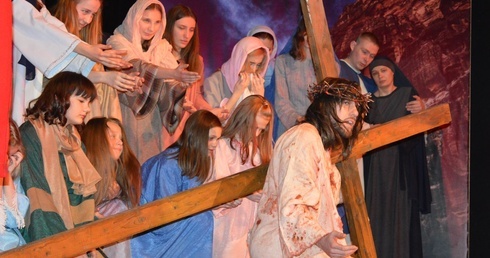 Wielkość Boga w historii męki