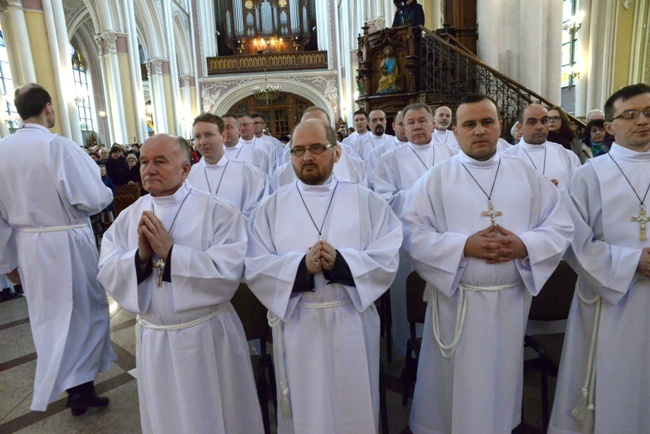 Kolejni nadzwyczajni szafarze Komunii św.