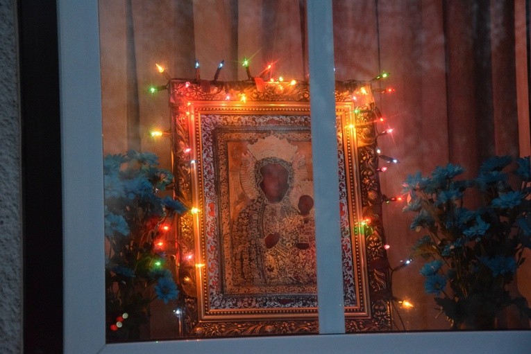 Powitanie ikony MB Częstochowskiej w Sannikach