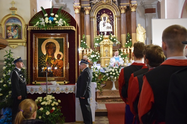 Powitanie ikony MB Częstochowskiej w Sannikach