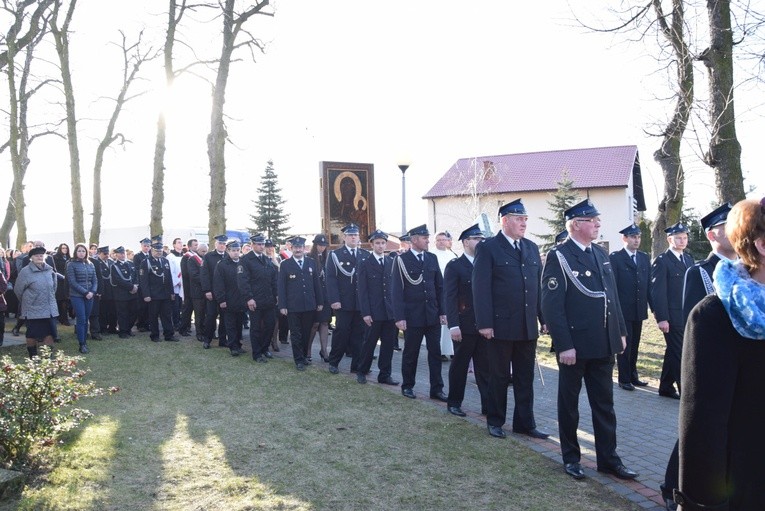 Powitanie ikony MB Częstochowskiej w Sannikach