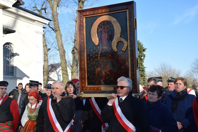 Powitanie ikony MB Częstochowskiej w Sannikach