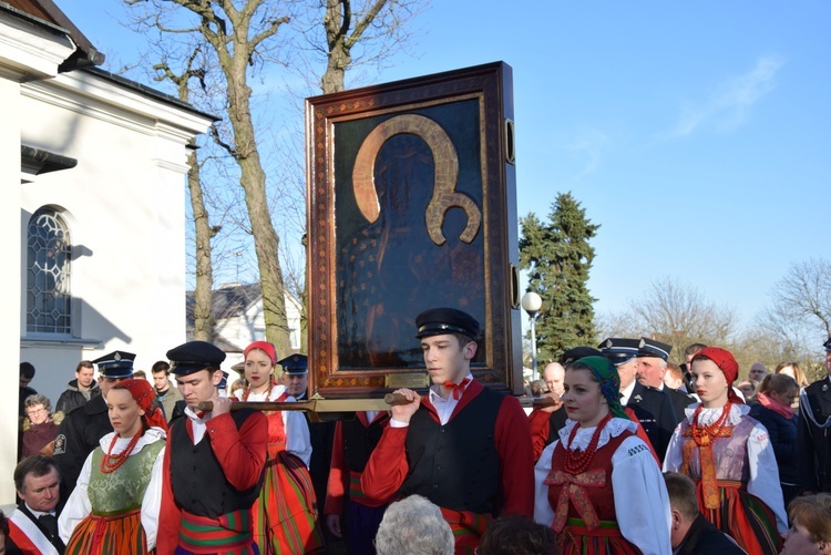 Powitanie ikony MB Częstochowskiej w Sannikach