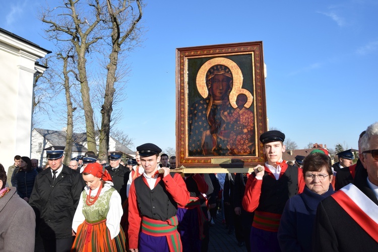 Powitanie ikony MB Częstochowskiej w Sannikach