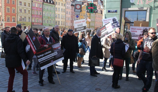 Ogólnopolska manifestacja przeciw szkodliwej ideologii Świadków Jehowy