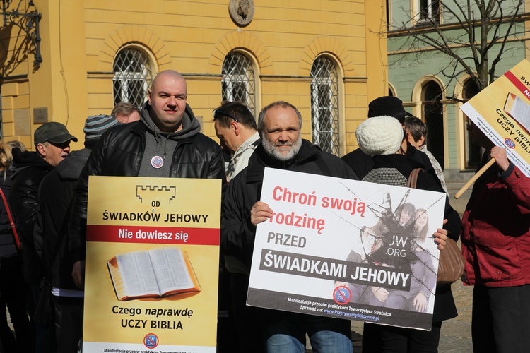 Ogólnopolska manifestacja przeciw szkodliwej ideologii Świadków Jehowy