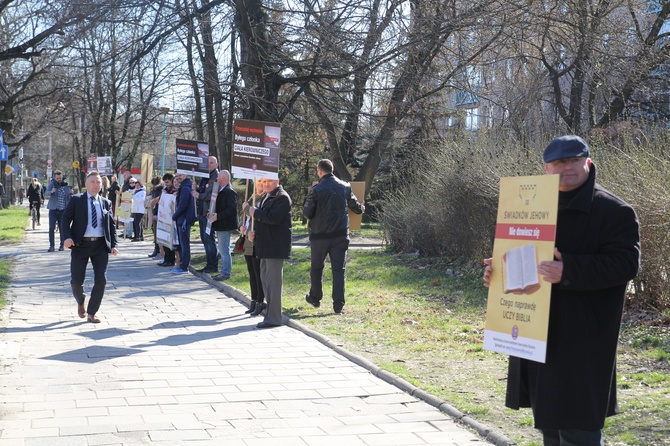 Ogólnopolska manifestacja przeciw szkodliwej ideologii Świadków Jehowy