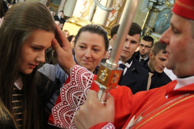 Bierzmowanie w Porąbce Uszewskiej