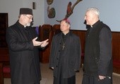 Wizyta w bazylice św. Kazimierza. Od lewej: bp Włodzimierz Juszczak, bp Henryk Tomasik i ks. prał. Grzegorz Senderski