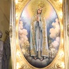 ▲	Śląska Fatima. Korony papieskie na wizerunek Maryi 13 czerwca 2004 r.  nałożył abp Józef Kowalczyk, ówczesny nuncjusz apostolski.