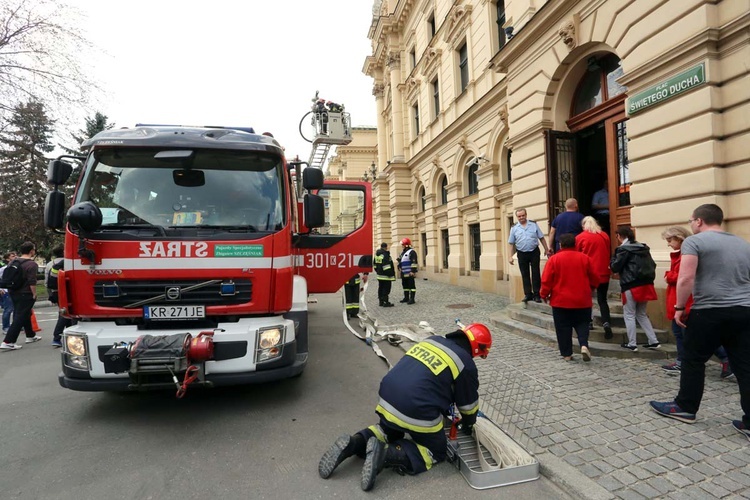 Pożar w Teatrze Słowackiego - ćwiczenia