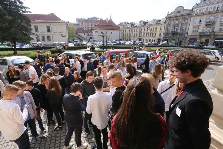 Pożar w Teatrze Słowackiego - ćwiczenia