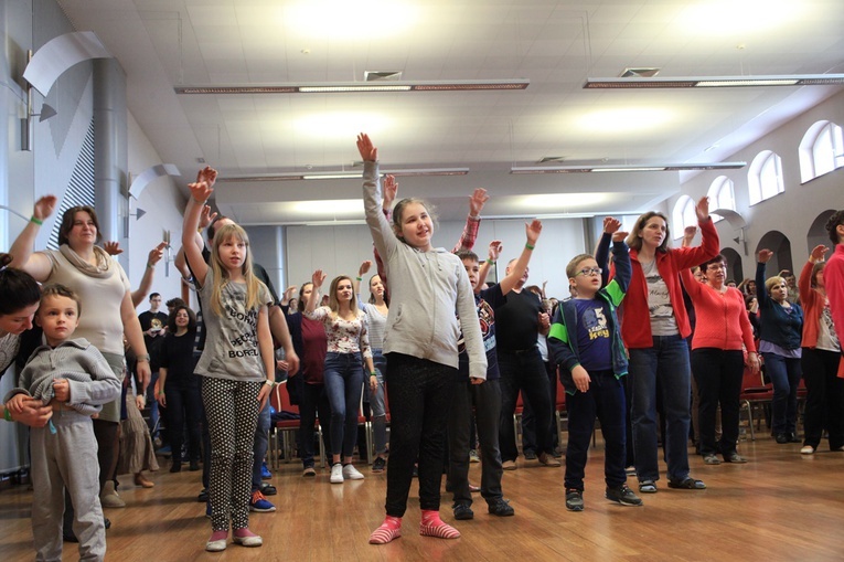 Fotowspomnienie z konferencji uwielbieniowej