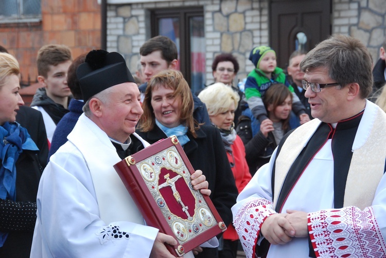 Powitanie ikony MB Częstochowskiej w Kiernozi