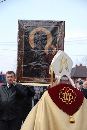 Powitanie ikony MB Częstochowskiej w Kiernozi