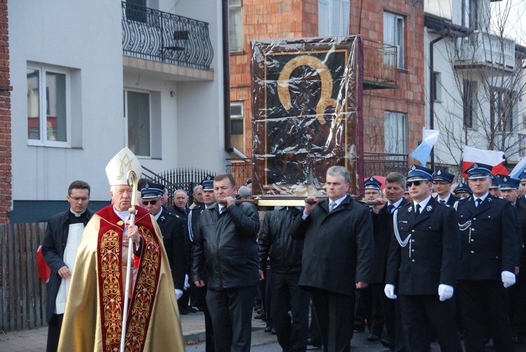 Powitanie ikony MB Częstochowskiej w Kiernozi