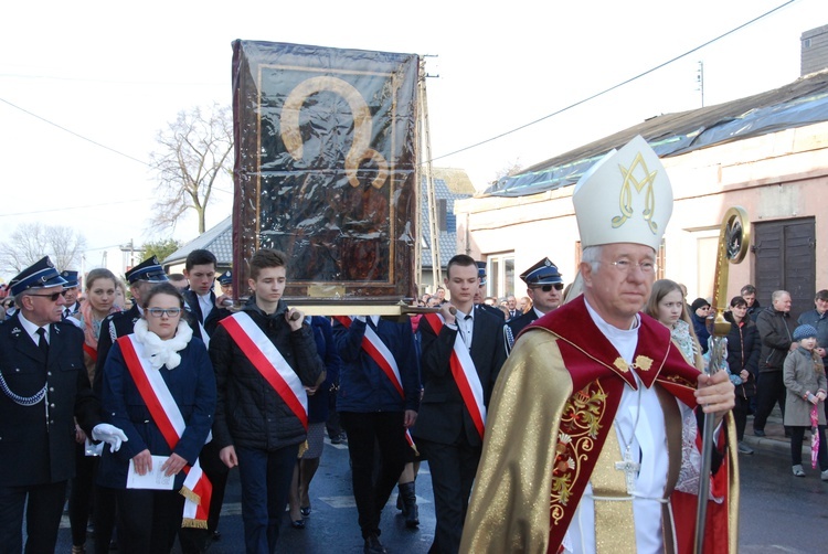 Powitanie ikony MB Częstochowskiej w Kiernozi