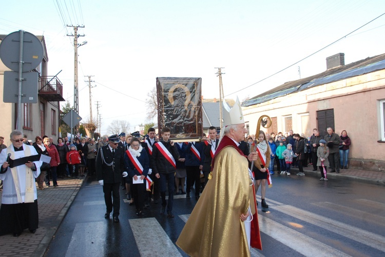 Powitanie ikony MB Częstochowskiej w Kiernozi