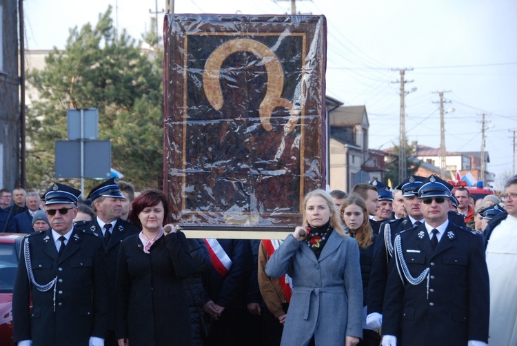 Powitanie ikony MB Częstochowskiej w Kiernozi