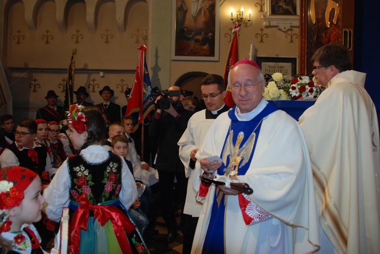 Powitanie ikony MB Częstochowskiej w Kiernozi