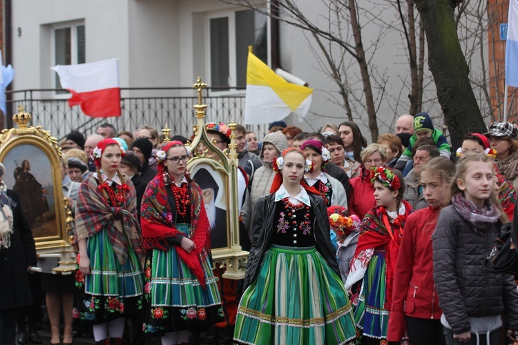 Powitanie ikony MB Częstochowskiej w Kiernozi