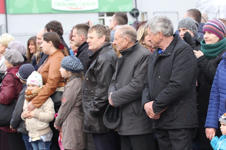 Powitanie ikony MB Częstochowskiej w Kiernozi