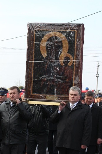 Powitanie ikony MB Częstochowskiej w Kiernozi