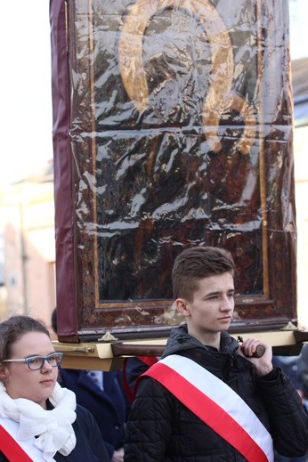 Powitanie ikony MB Częstochowskiej w Kiernozi