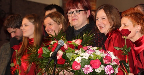W Żyardowie odbył się koncert Beaty Bednarz, której towarzyszył chór gospel "Z Miłości"