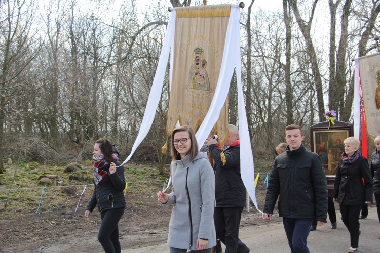 Powitanie ikony MB Częstochowskiej w Luszynie