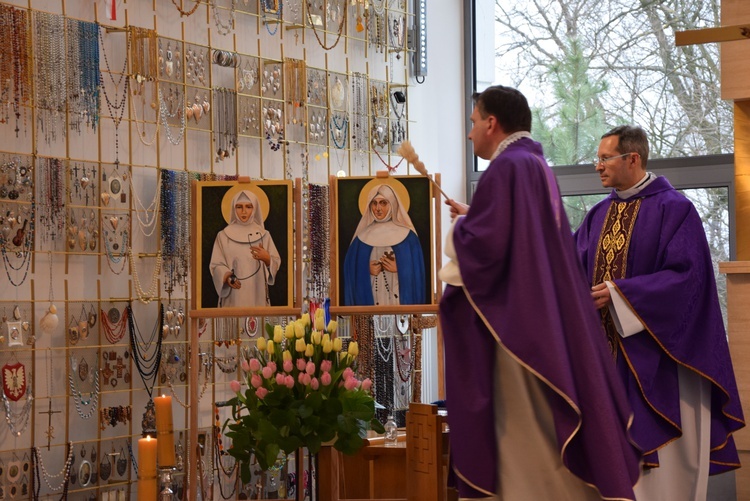 Poświęcenie ikon bł. sióstr w Szymanowie