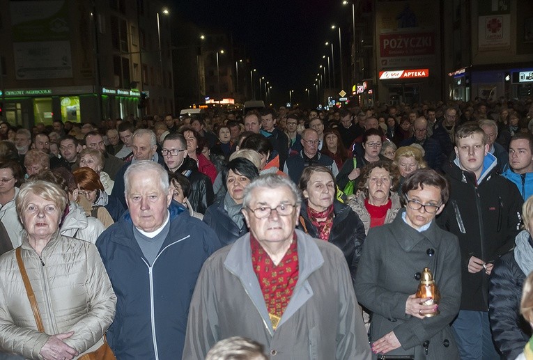 Droga krzyżowa ulicami Koszalina - cz. 2