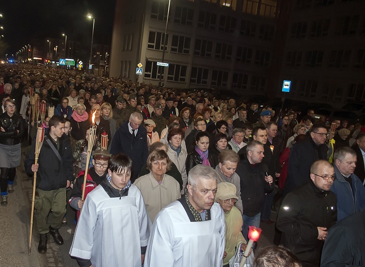 Droga krzyżowa ulicami Koszalina - cz. 2