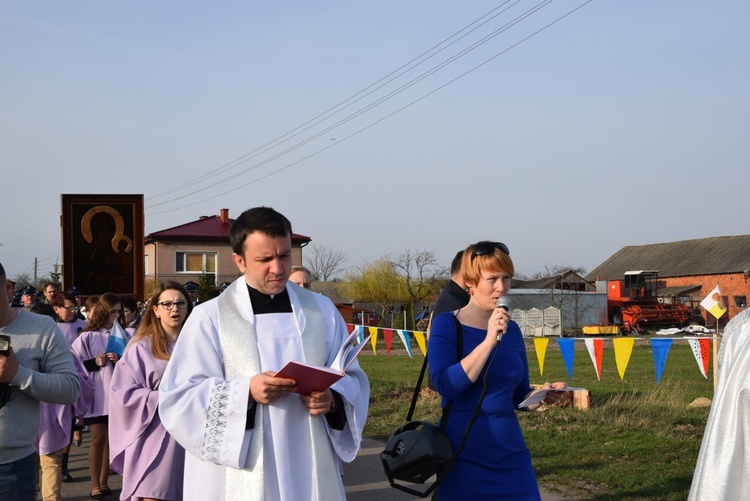 Powitanie ikony MB Częstochowskiej w Śleszynie