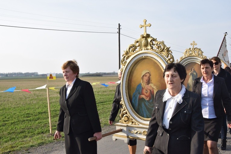 Powitanie ikony MB Częstochowskiej w Śleszynie