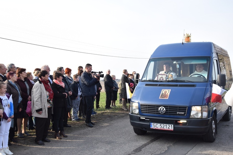 Powitanie ikony MB Częstochowskiej w Śleszynie