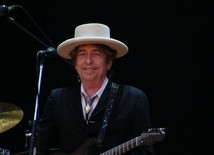 Bob Dylan odebrał dyplom i medal z rąk Akademii, która przyznała mu Nobla