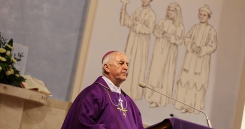 Pokutować, prosić, nie osądzać